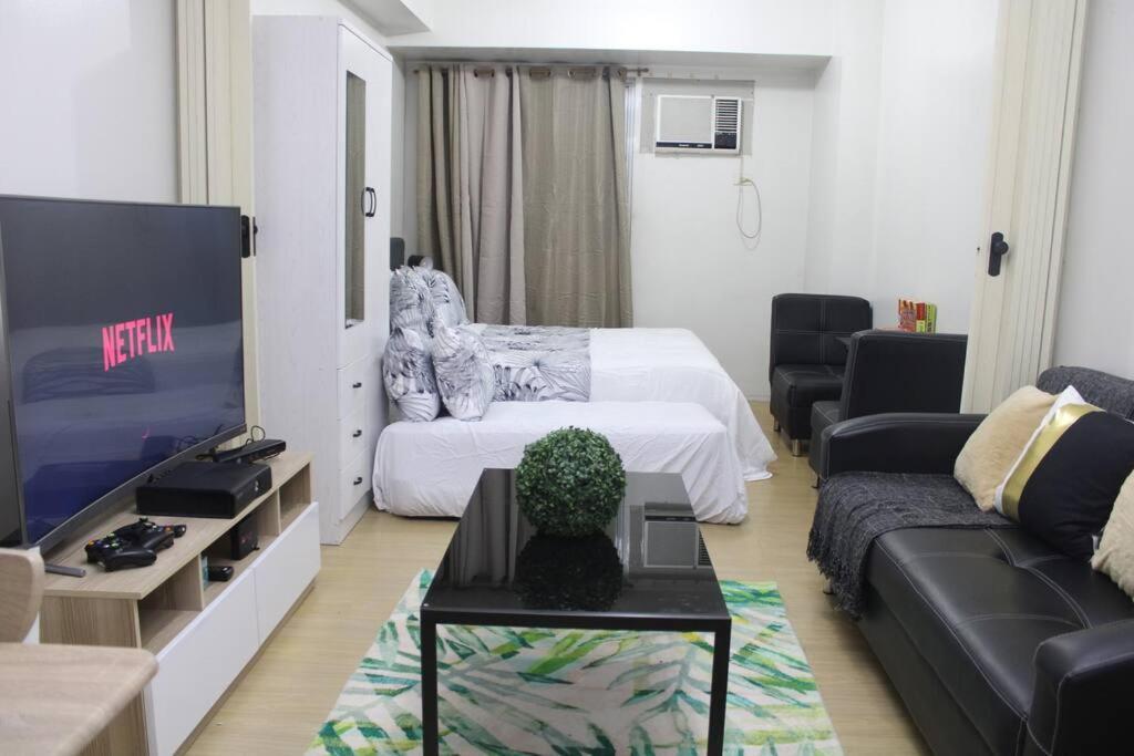 Huge A2J Executive Luxury 1Br Suite Near Abs Cbn, Gma Manille Extérieur photo
