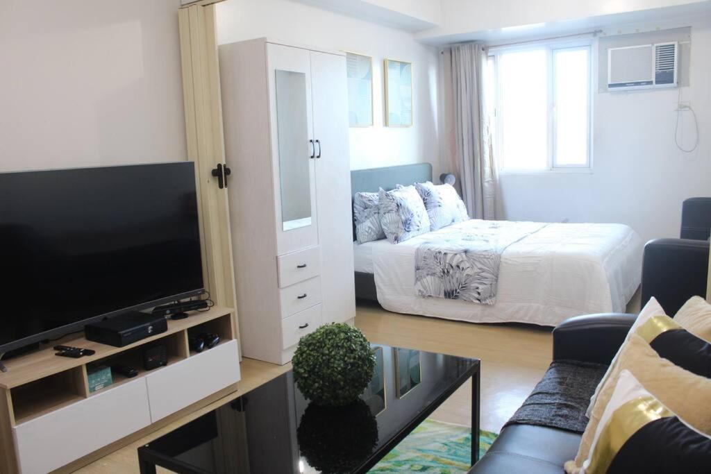 Huge A2J Executive Luxury 1Br Suite Near Abs Cbn, Gma Manille Extérieur photo